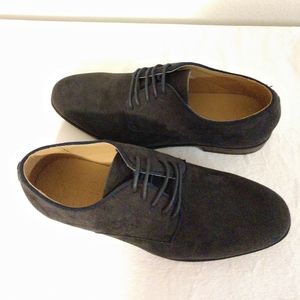 New MAN Men's Essential Suede Lace up size 8
